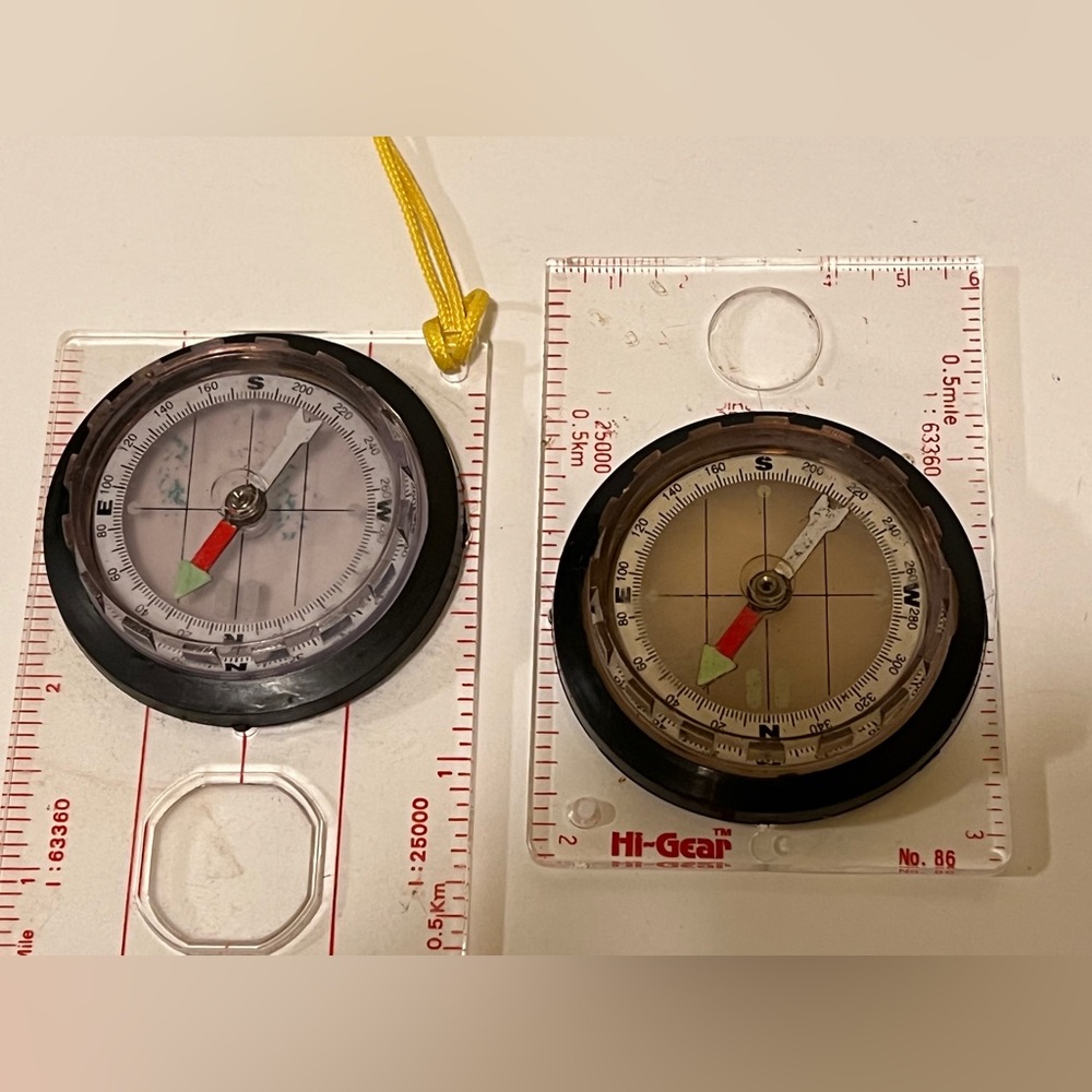 LOT OF 2 VINTAGE COMPASSES. - Picture 3 of 6